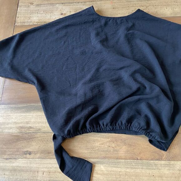 The Line of Style Black Tie Front Blouse - L - Picture 5 of 5